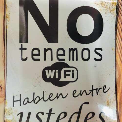 NO TENEMOS WIFI HABLEN ENTRE USTEDES