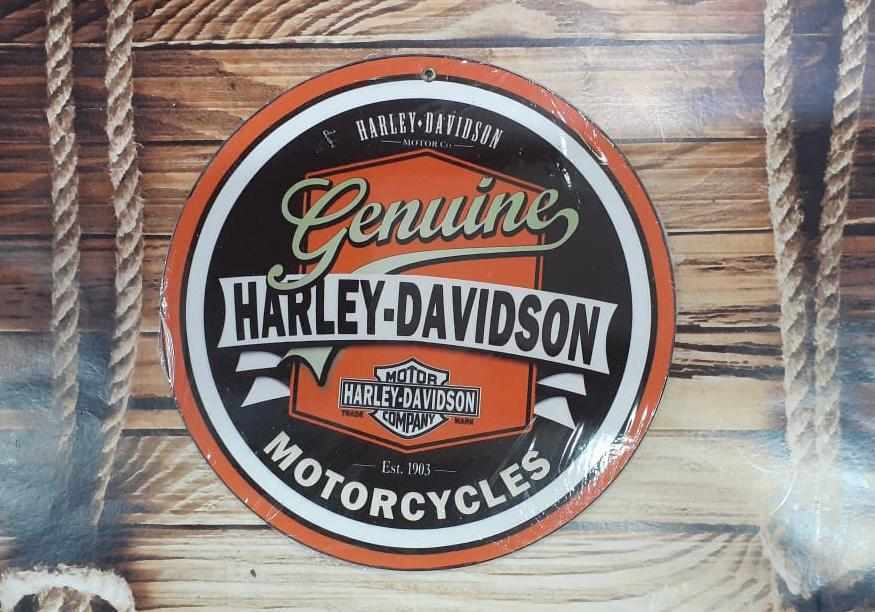 GENUINE HARLEY-DAVIDSON – Nuestro Mundo Son Las Chapas