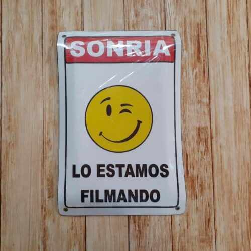 SONRIA LO ESTAMOS FILMANDO