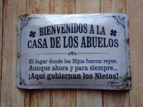 BIENVENIDOS A LA CASA DE LOS ABUELOS