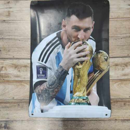 MESSI BESANDO COPA DEL MUNDO 2