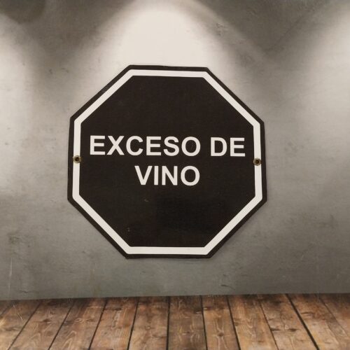EXCESO DE VINO