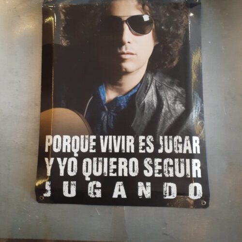 PORQUE VIVIR ES JUGAR Y YO QUIERO.....