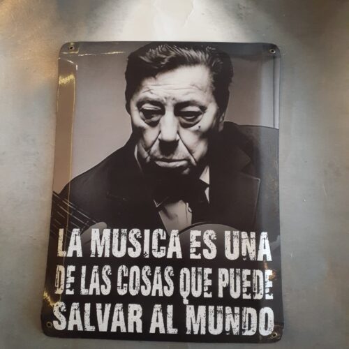 LA MUSICA ES UNA DE LAS COSAS....