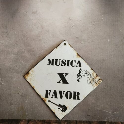 MUSICA POR FAVOR
